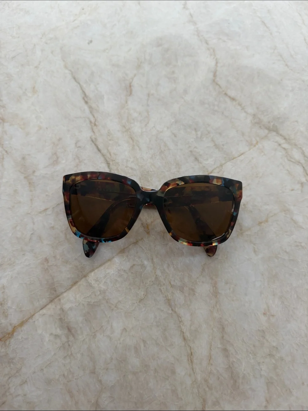 Tortoiseshell Cat-Eye Sunglasses - Brown Lenses